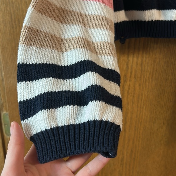 Francesca’s Mi Ami Large Crop Sweater - Picture 2 of 7